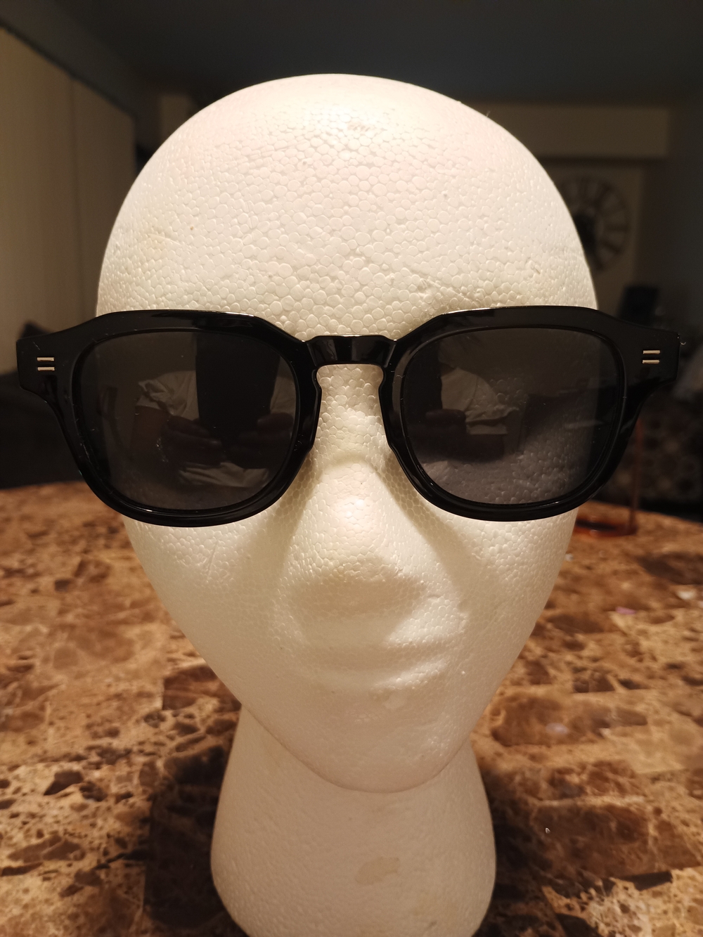 Classic Black Women’s Sunglasses - Timeless UV Protection